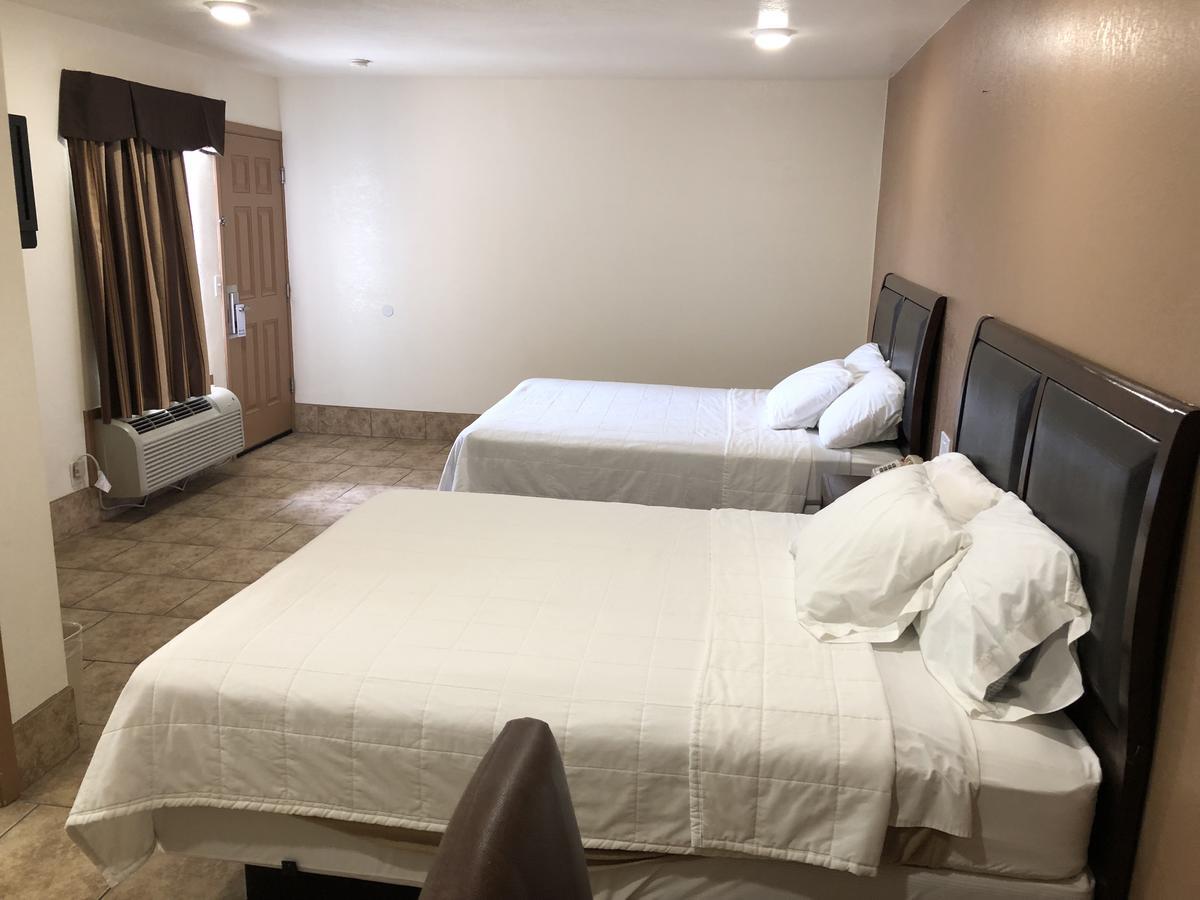 Toppers Motel Taft Екстериор снимка