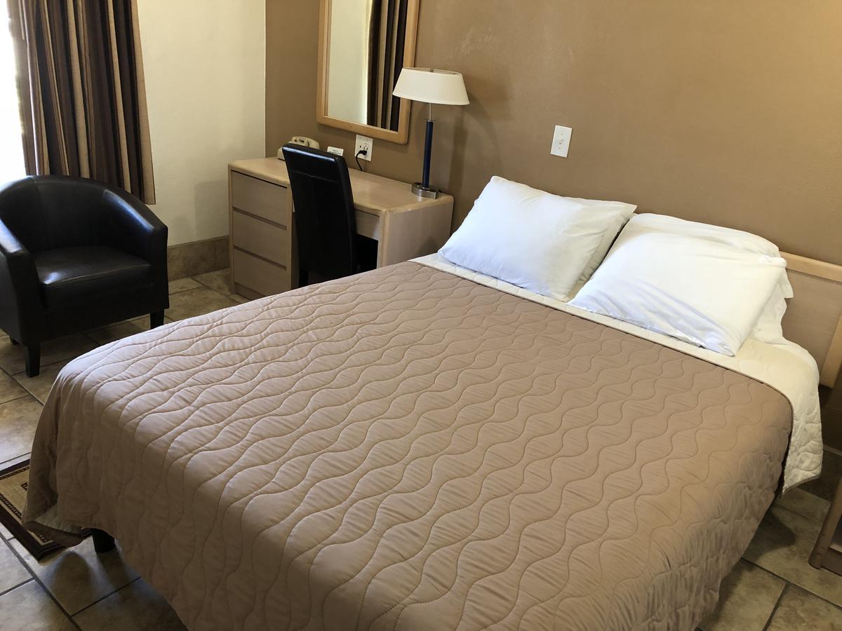 Toppers Motel Taft Екстериор снимка